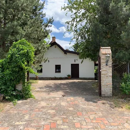 Bivaly Tanya Villa *